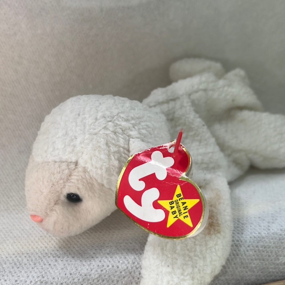 FLEECE™ THE LAMB Ty™ 4TH GEN BEANIE BABY, STYLE #4125 BD 3-21-1996 PVC ERRORS